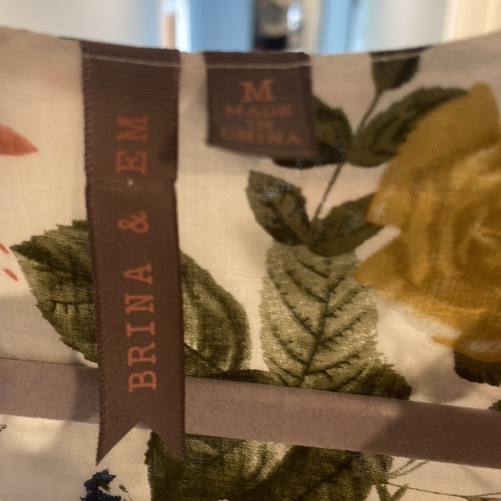 Floral work blouse - Picture 3 of 3